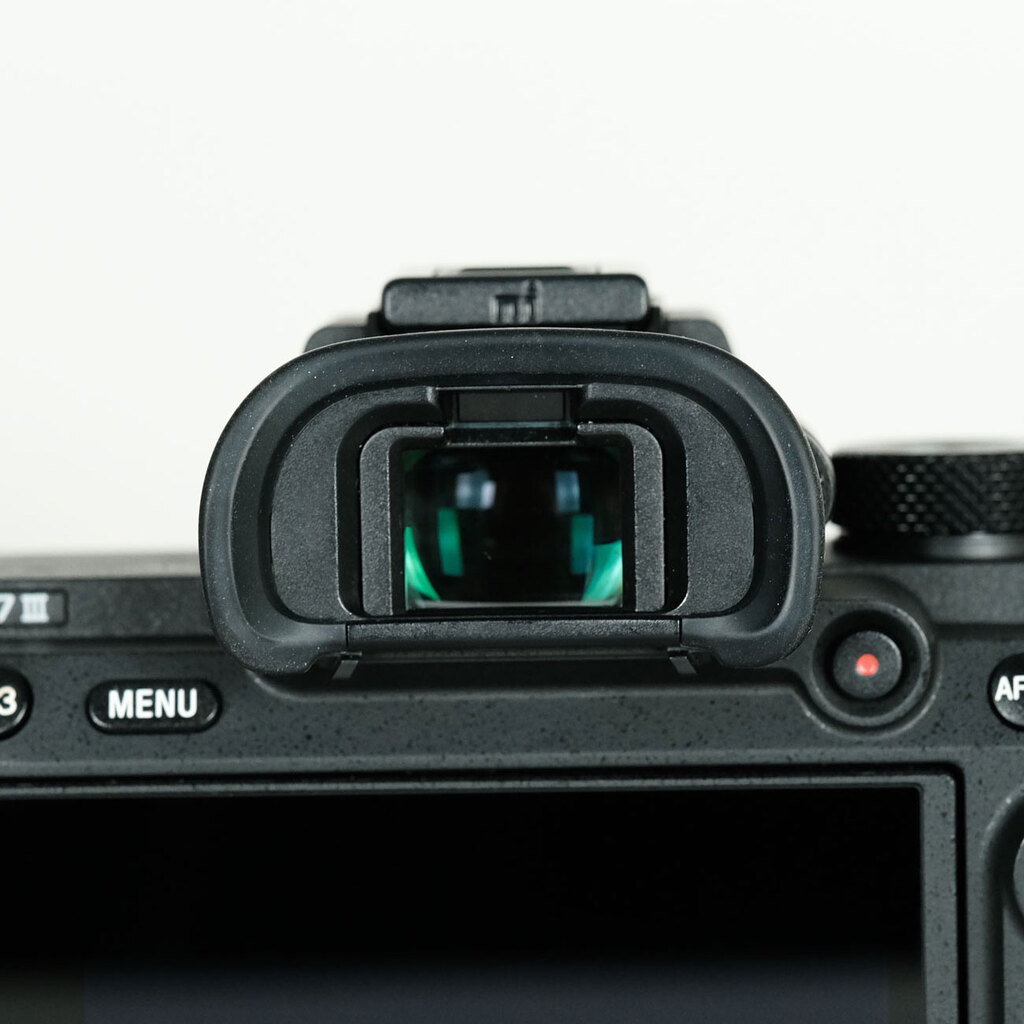 SONY α7 III(ILCE-7M3) SONY α7 III(ILCE-7M3)