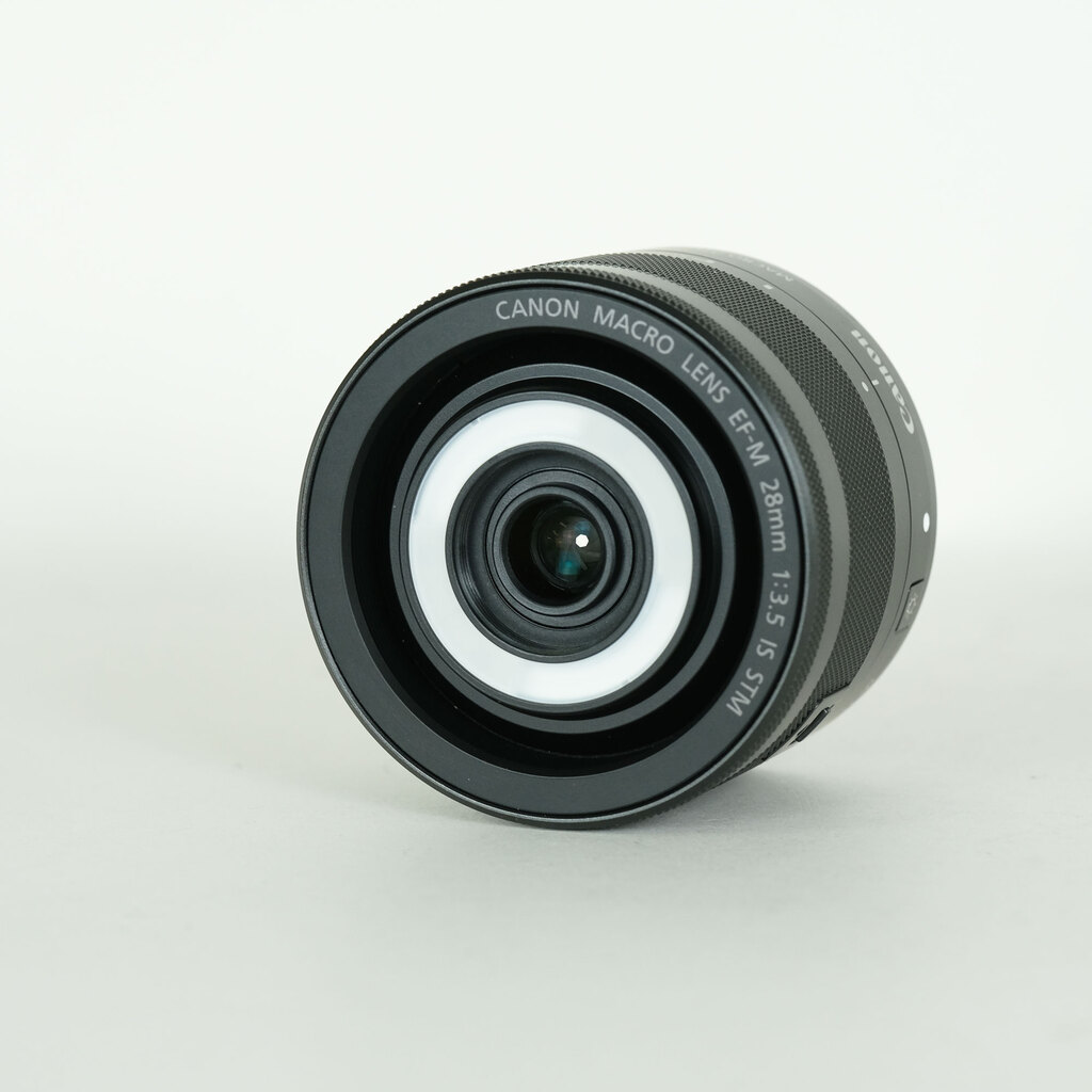 Canon EF-M28mm F3.5 マクロ IS STM