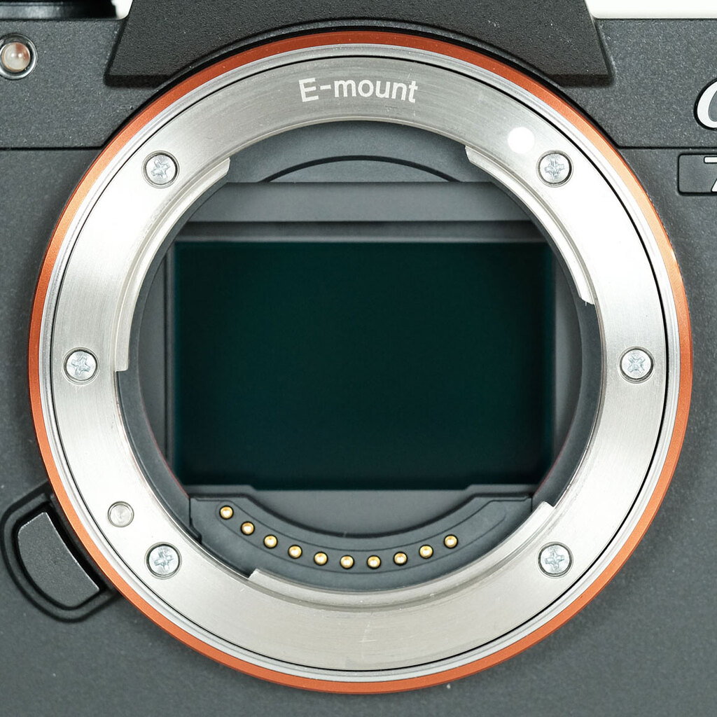 SONY α7RIII ボディ ILCE-7RM3A   【後期モデル 液晶下部にSONYロゴなし】