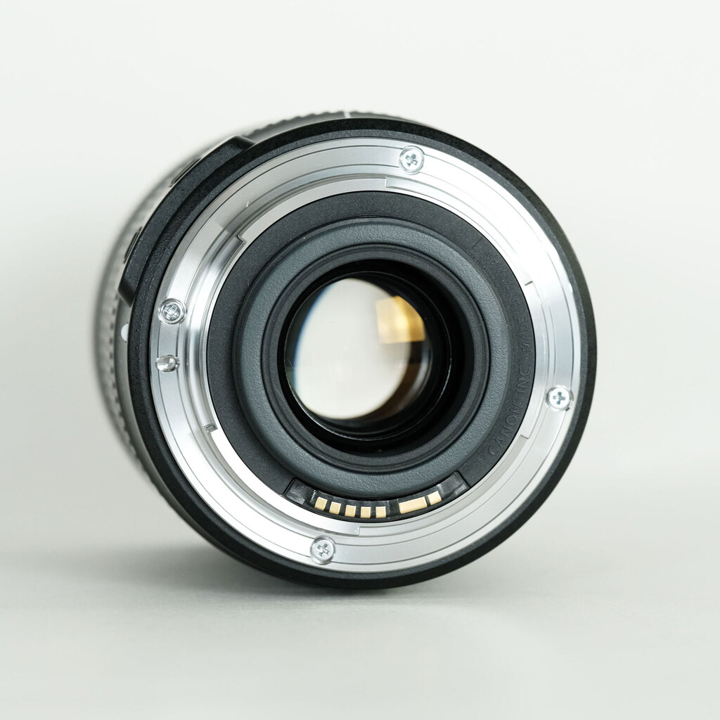 Canon EF-S18-135mm F3.5-5.6 IS