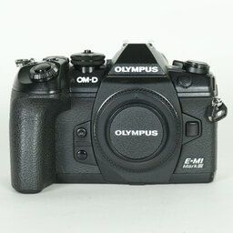 OLYMPUS OM-D E-M1 Mark III