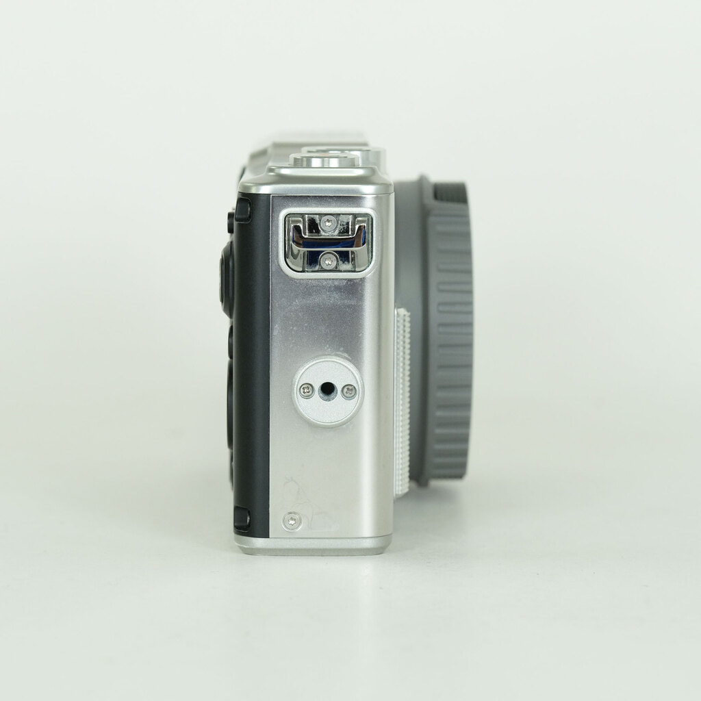 Nikon Nikon1 AW1 ボディ シルバー