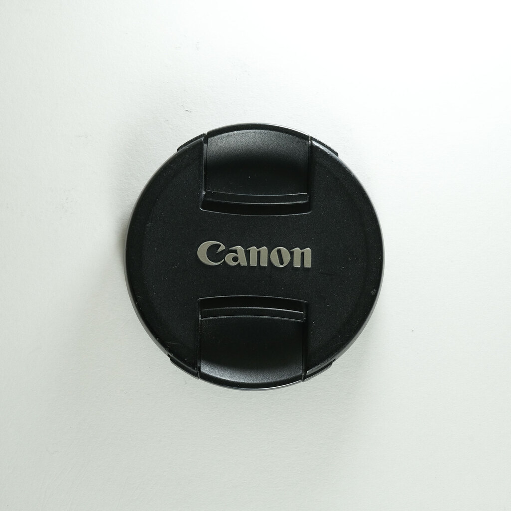 Canon EF-S18-135mm F3.5-5.6 IS USM