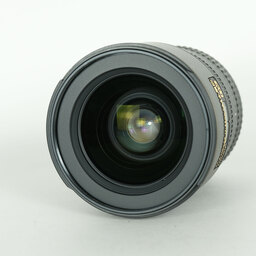 Nikon AF-S DX Zoom-Nikkor 17-55mm f/2.8G IF-ED Nikon AF-S DX Zoom-Nikkor 17-55mm f/2.8G IF-ED