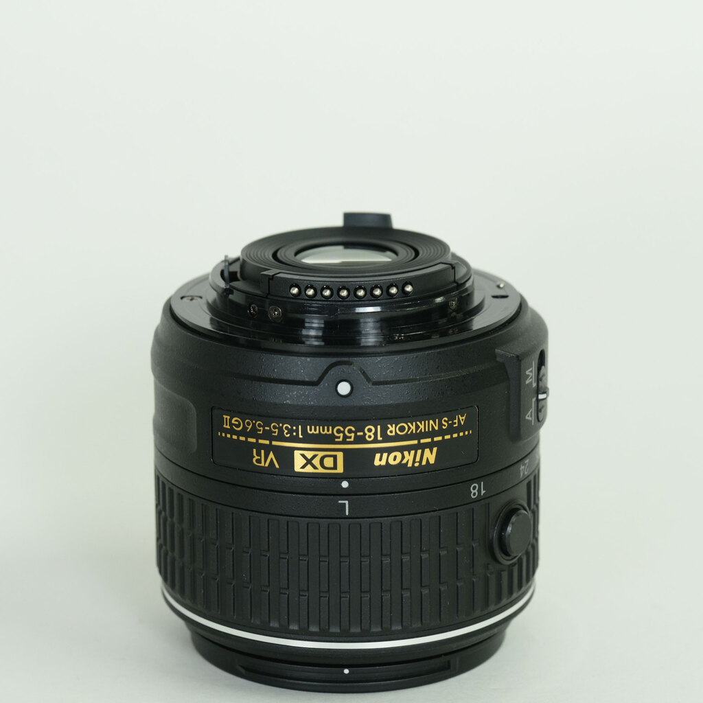 Nikon AF-S DX NIKKOR 18-55mm f3.5-5.6G VR II