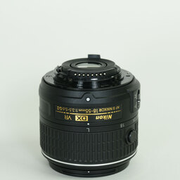 Nikon AF-S DX NIKKOR 18-55mm f3.5-5.6G VR II