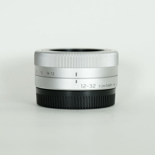 Panasonic LUMIX G VARIO 12-32mm / F3.5-5.6 ASPH. / MEGA O.I.S.