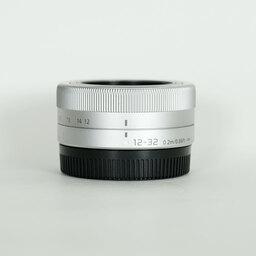 Panasonic LUMIX G VARIO 12-32mm / F3.5-5.6 ASPH. / MEGA O.I.S.