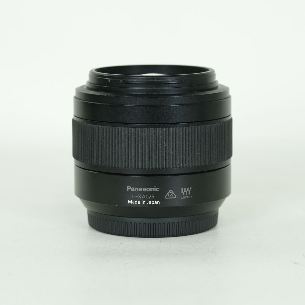 Panasonic LEICA DG SUMMILUX 25mm/F1.4 II ASPH. Panasonic LEICA DG SUMMILUX 25mm/F1.4 II ASPH.