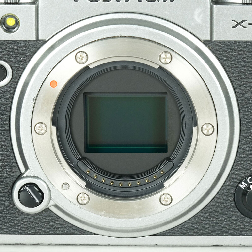 FUJIFILM X-T4