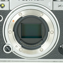 FUJIFILM X-T4