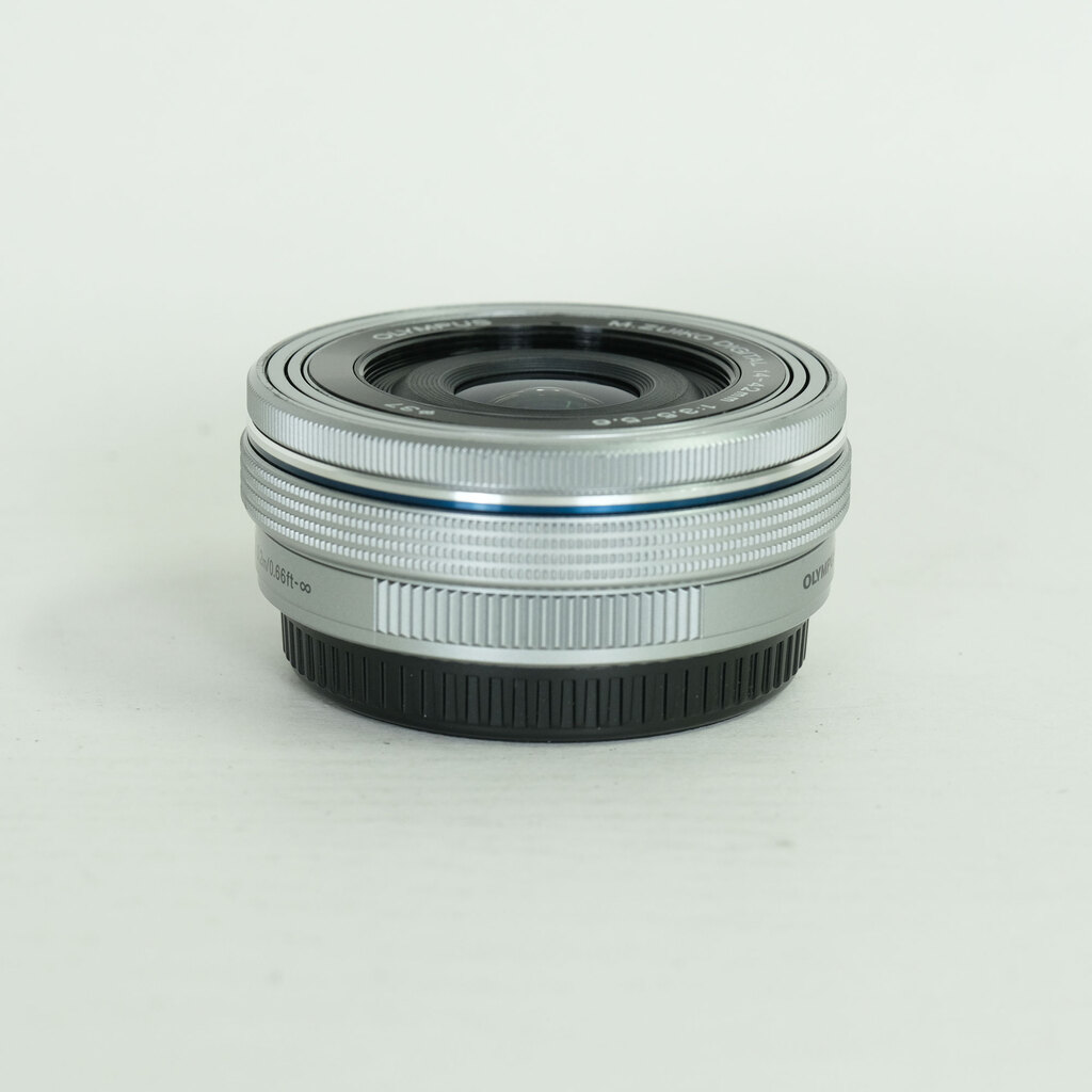 OLYMPUS M.ZUIKO DIGITAL ED 14-42mm F3.5-5.6 EZ シルバー