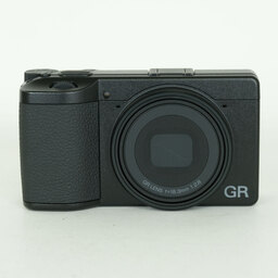 RICOH GR IV