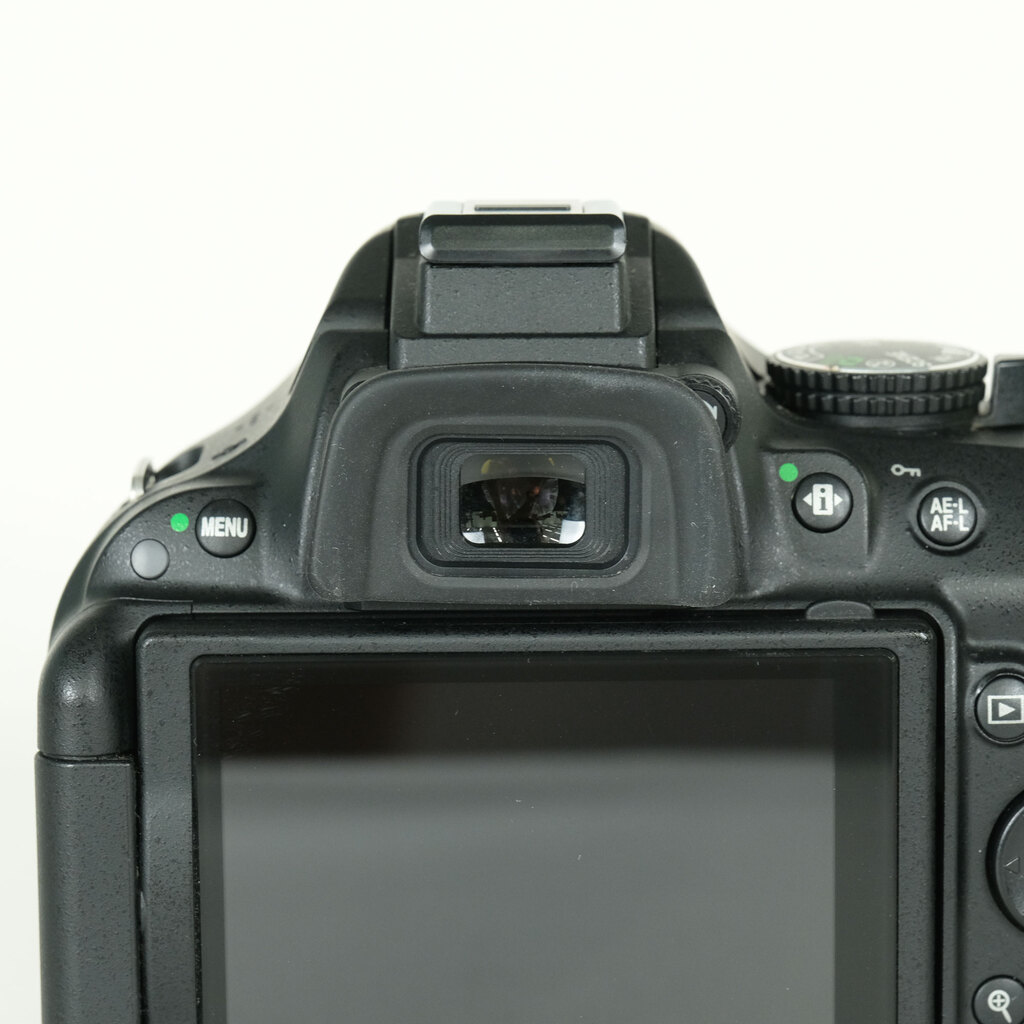 Nikon D5200 ボディ ブラックの出品 | ONE SCENE（ワンシーン）