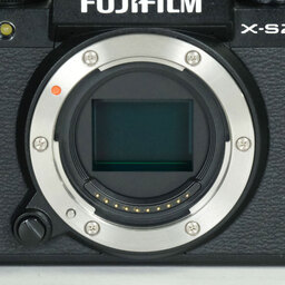 FUJIFILM X-S20