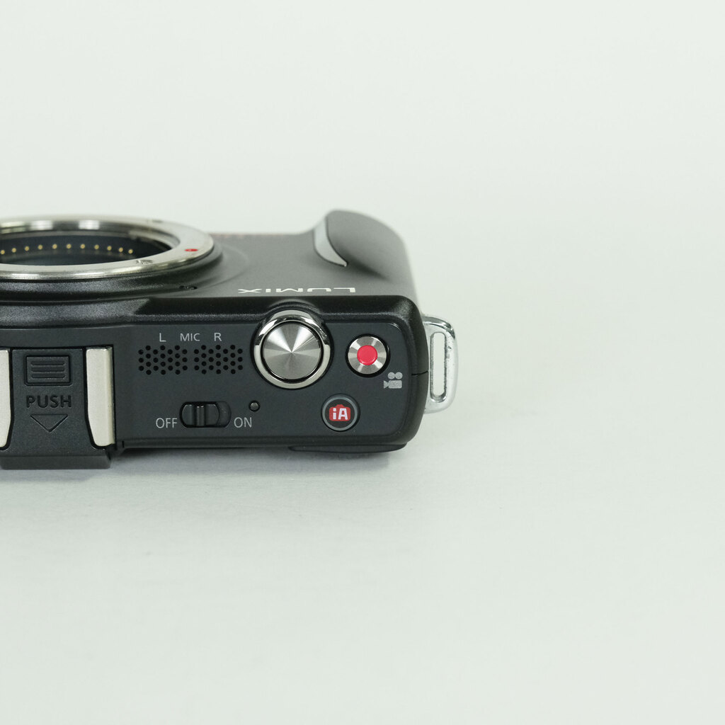 Panasonic LUMIX DMC-GF2-K ボディ ブラック Panasonic LUMIX DMC-GF2-K ボディ ブラック