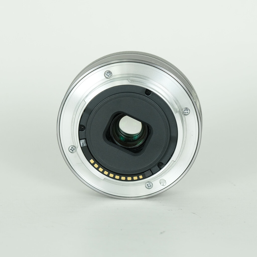 SONY E 16mm F2.8 SEL16F28の出品 | ONE SCENE（ワンシーン）