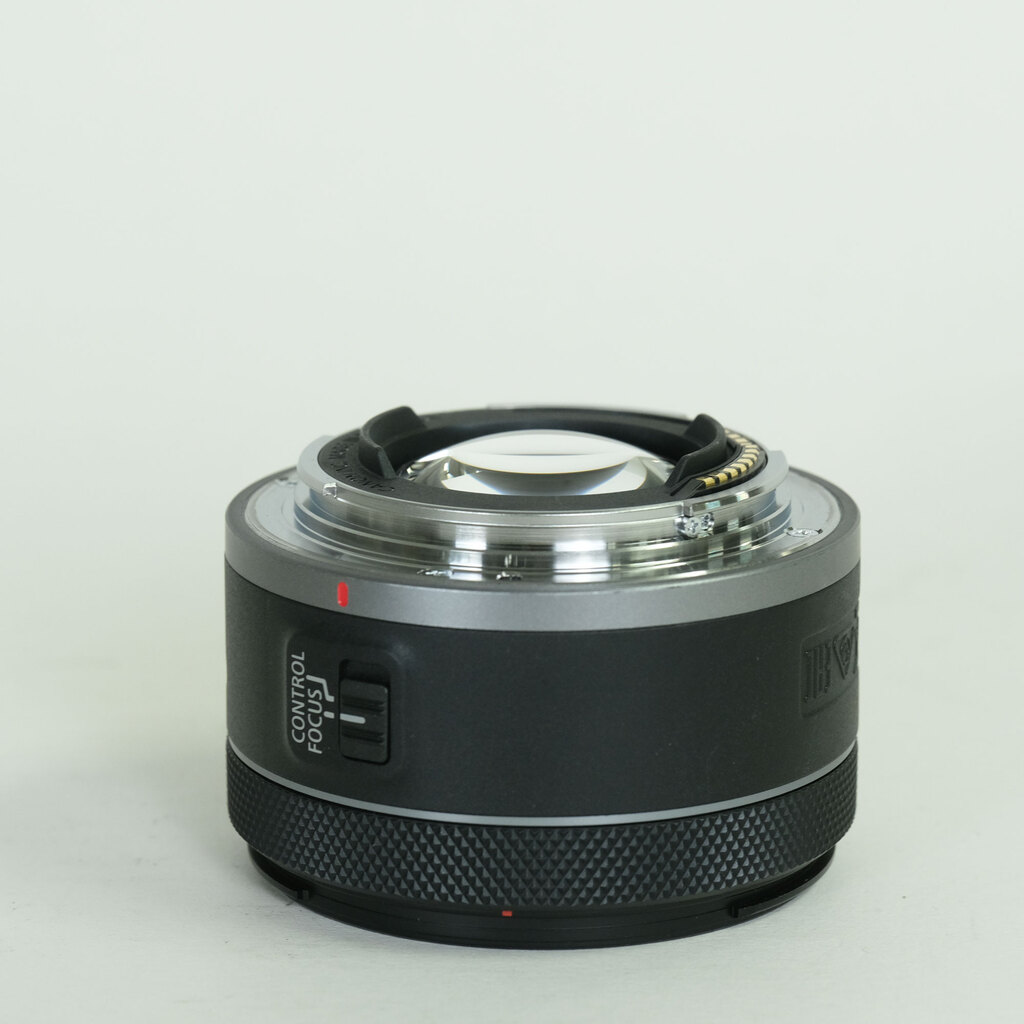 Canon RF16mm F2.8 STM