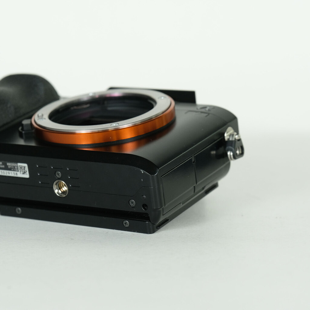 SONY α7（ILCE-7）の出品 | ONE SCENE（ワンシーン）