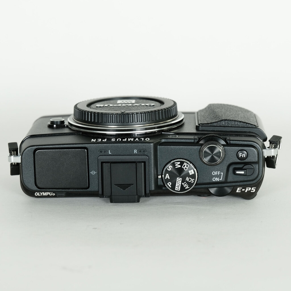 OLYMPUS PEN E-P5 ボディ ブラック