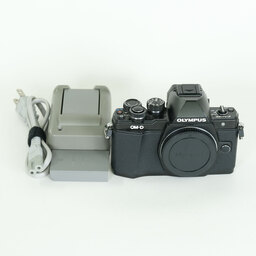 OLYMPUS OM-D E-M10 Mark II OLYMPUS OM-D E-M10 Mark II