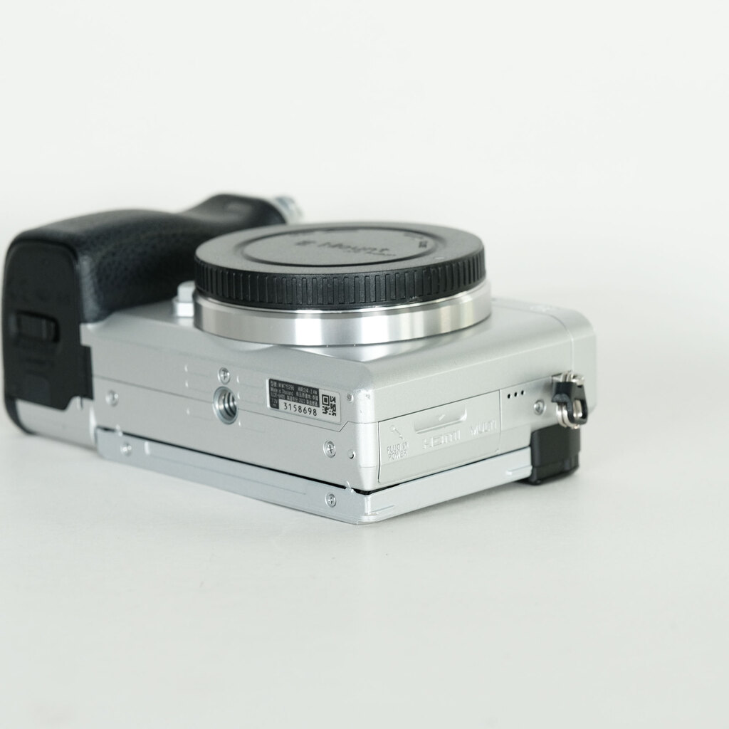 SONY α6400（ILCE-6400）