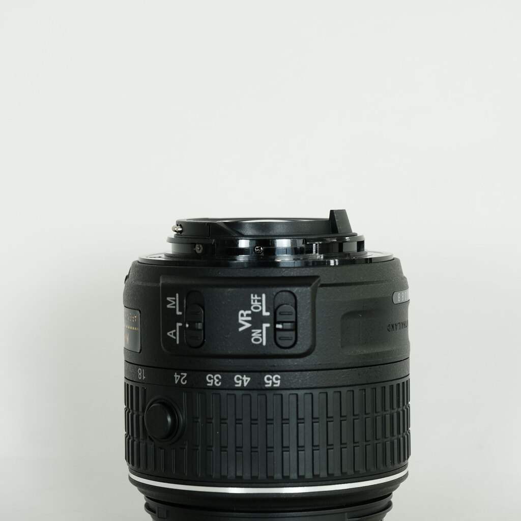 Nikon AF-S DX NIKKOR 18-55mm f3.5-5.6G VR II