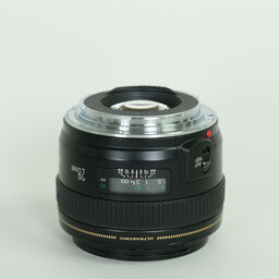 Canon EF28mm F1.8 USM Canon EF28mm F1.8 USM