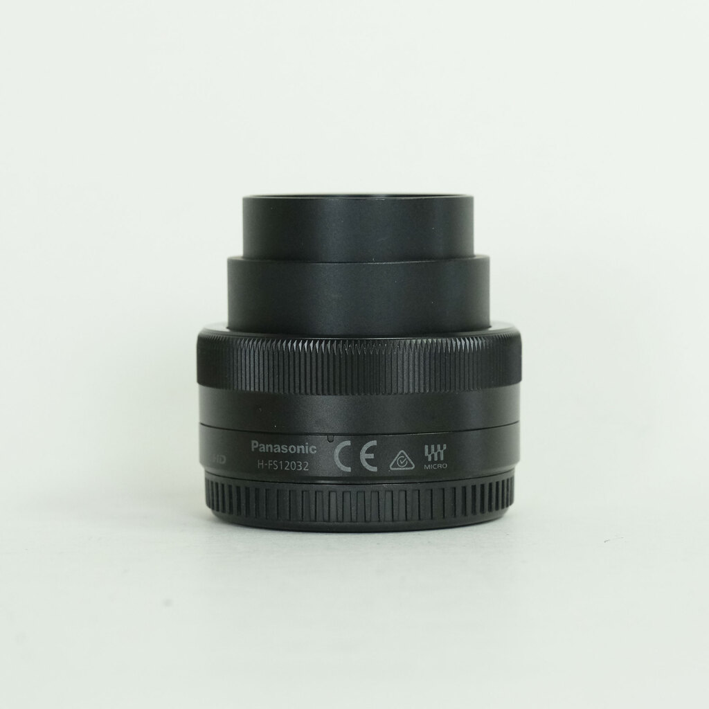 Panasonic LUMIX G VARIO 12-32mm / F3.5-5.6 ASPH. / MEGA O.I.S.