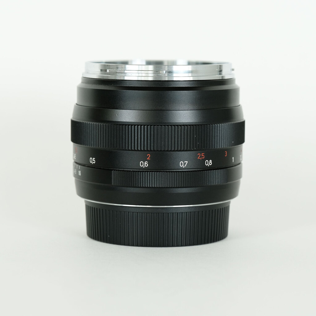 Carl Zeiss Planar T* 50mm F1.4 ZE [キヤノンEF用]