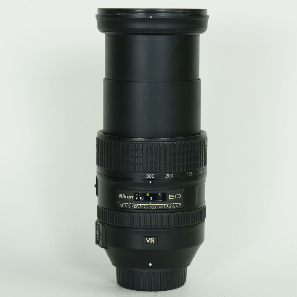 Nikon AF-S NIKKOR 28-300mm f/3.5-5.6G ED VR