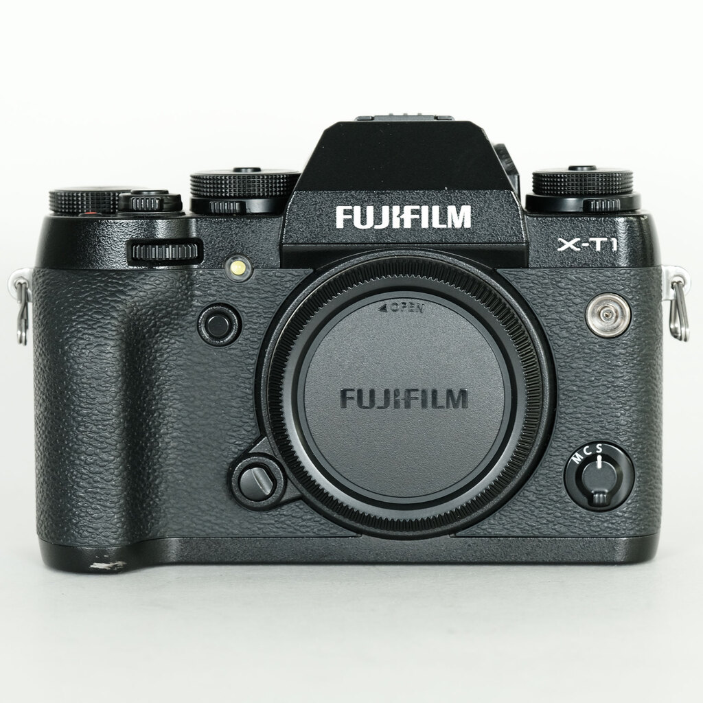 FUJIFILM X-T1