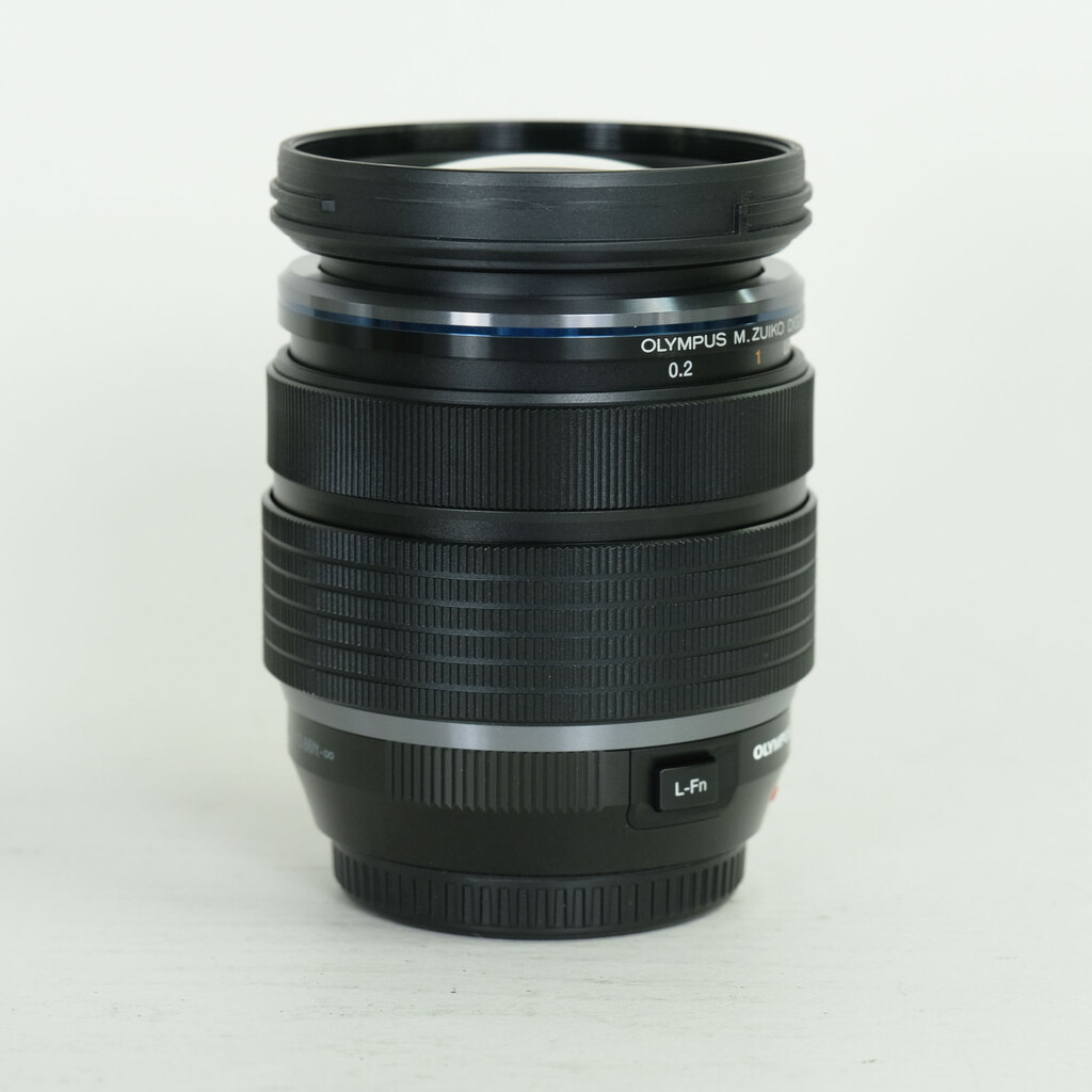OLYMPUS M.ZUIKO DIGITAL ED 12-40mm F2.8 PRO OLYMPUS M.ZUIKO DIGITAL ED 12-40mm F2.8 PRO