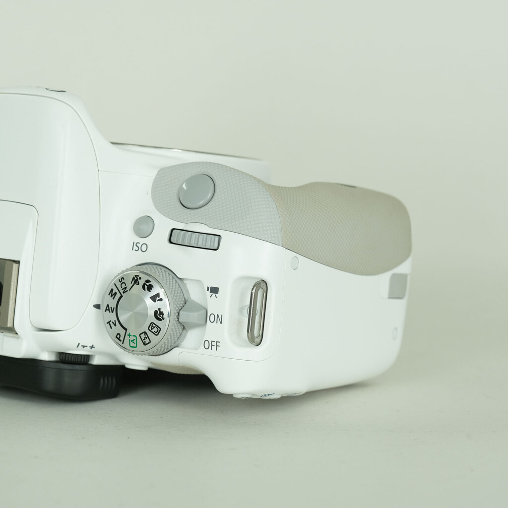 Canon EOS Kiss X7 ボディ ホワイト