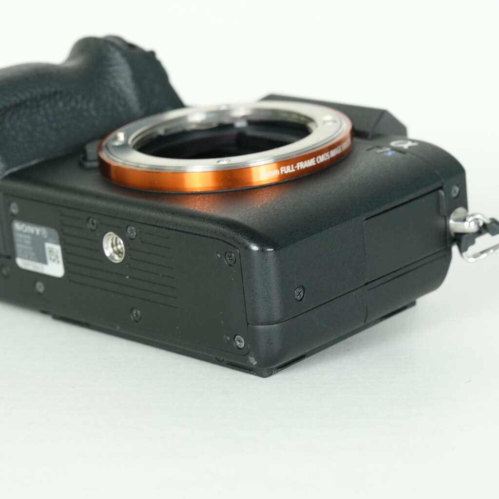 SONY α7S II（ILCE-7SM2）の出品 | ONE SCENE（ワンシーン）