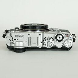 OLYMPUS PEN-F