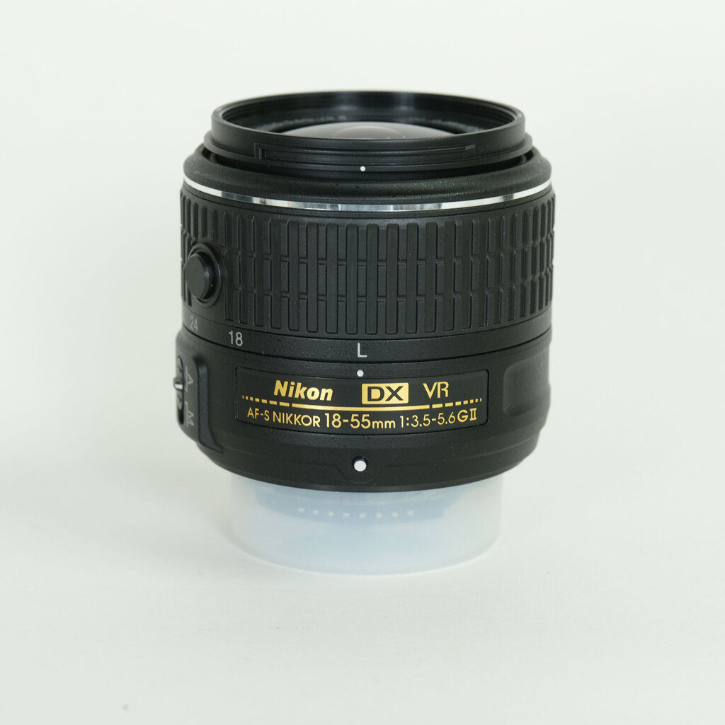 Nikon AF-S DX NIKKOR 18-55mm f3.5-5.6G VR II
