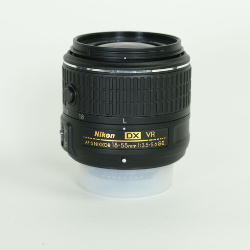 Nikon AF-S DX NIKKOR 18-55mm f3.5-5.6G VR II