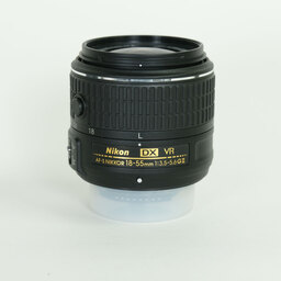 Nikon AF-S DX NIKKOR 18-55mm f3.5-5.6G VR II