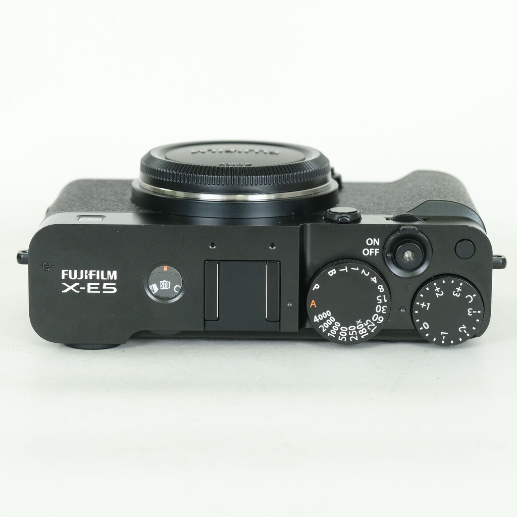 FUJIFILM X-E5