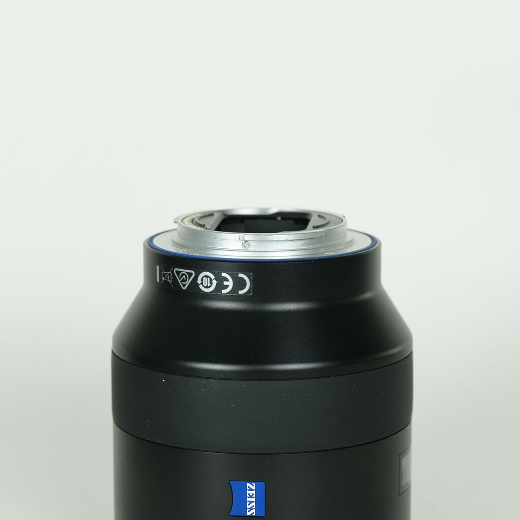 Carl Zeiss Batis 1.8/85 [ソニーE用]の出品 | ONE SCENE（ワンシーン）