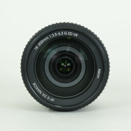 Nikon AF-S DX NIKKOR 18-300mm f/3.5-6.3G ED VR