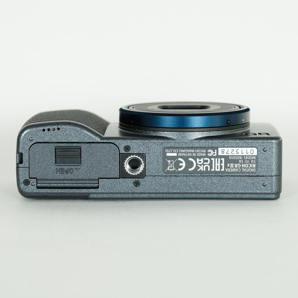 RICOH GR IIIx Urban Edition Special Limited Kitの出品 | ONE SCENE