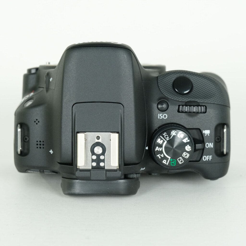 Canon EOS Kiss X7
