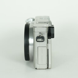 SONY α6000(ILCE-6000) SONY α6000(ILCE-6000)