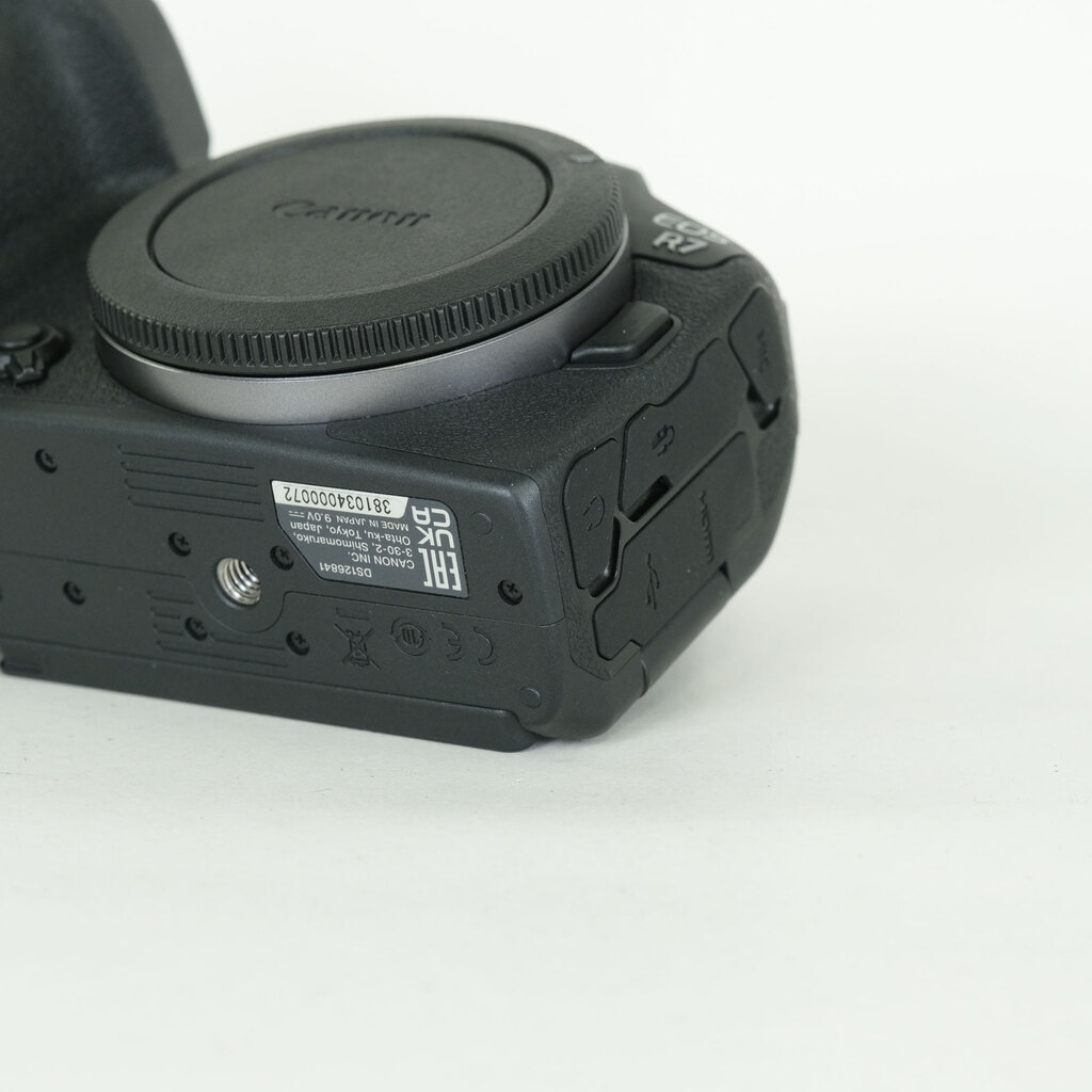 Canon EOS R7