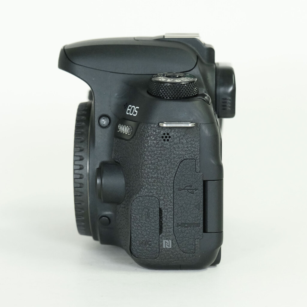 Canon EOS 9000D