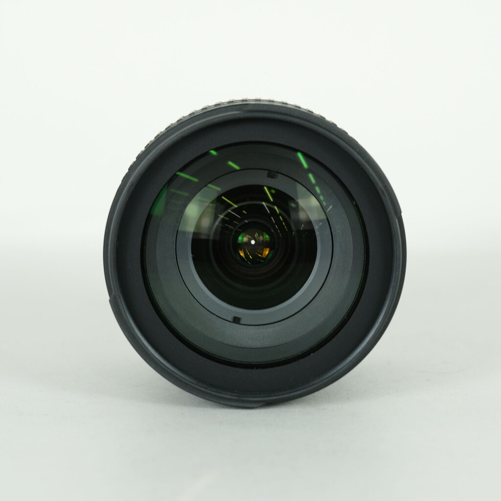 Nikon AF-S DX 18-70mm F3.5-4.5G(IF)の出品 | ONE SCENE（ワンシーン）