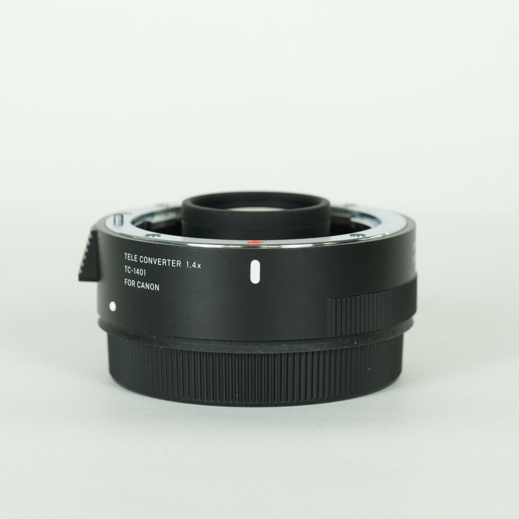 SIGMA Contemporary 150-600mm F5-6.3 DG 1.4xテレコンバーターキット