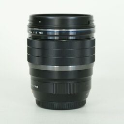 OLYMPUS M.ZUIKO DIGITAL ED 45mm F1.2 PRO OLYMPUS M.ZUIKO DIGITAL ED 45mm F1.2 PRO